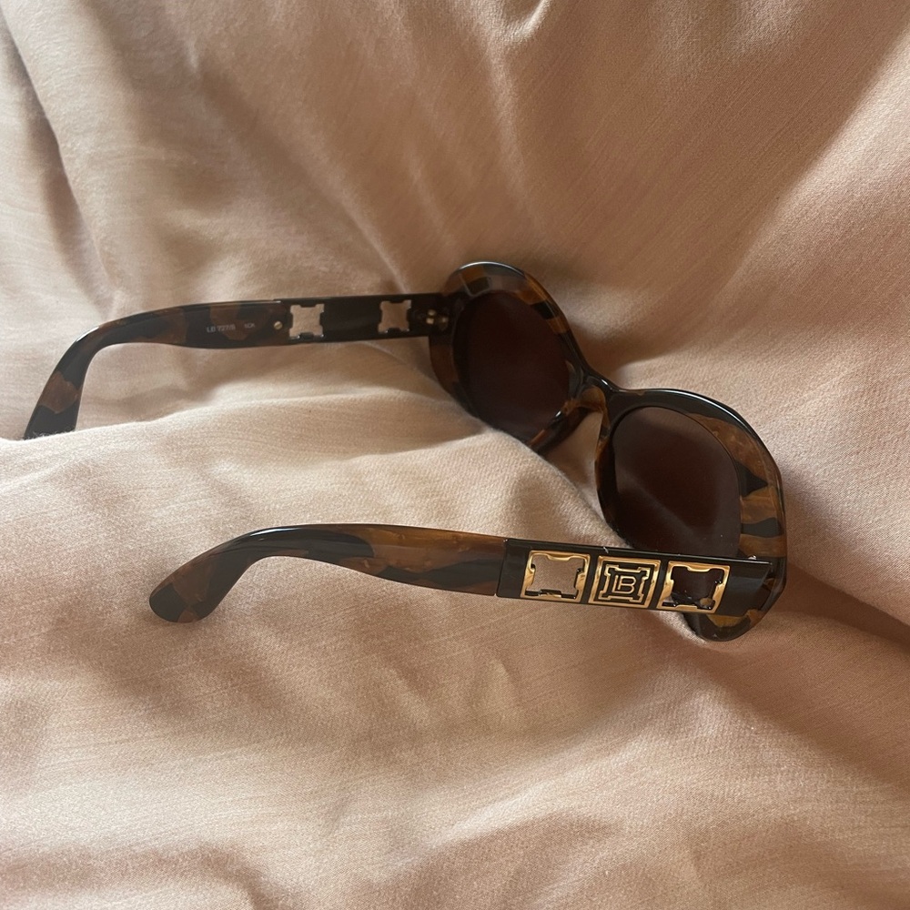 Vintage Laura Biagiotti Tortoise Shell Oval Sunglasses excellent condition